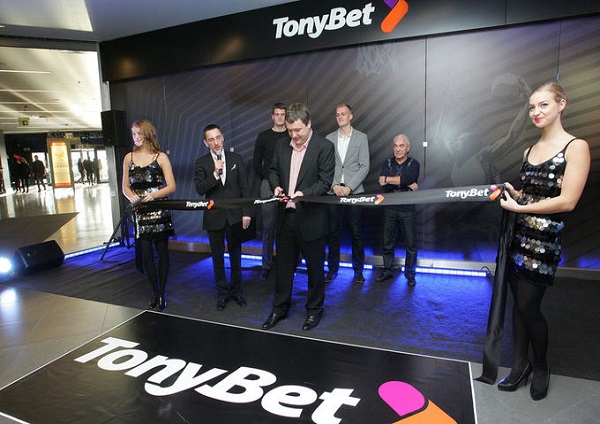 Lietuvos sporto statymų rinkoje „Triobet“ kambarį keičia „TonyBet“